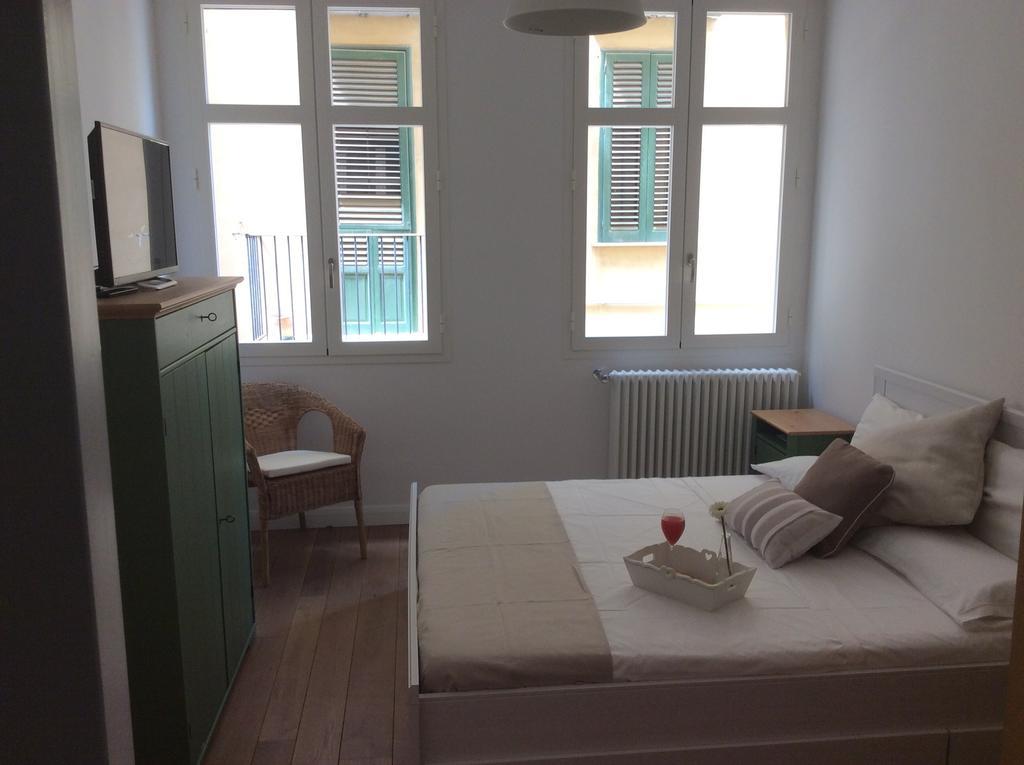 Home In City Palermo Ruang foto