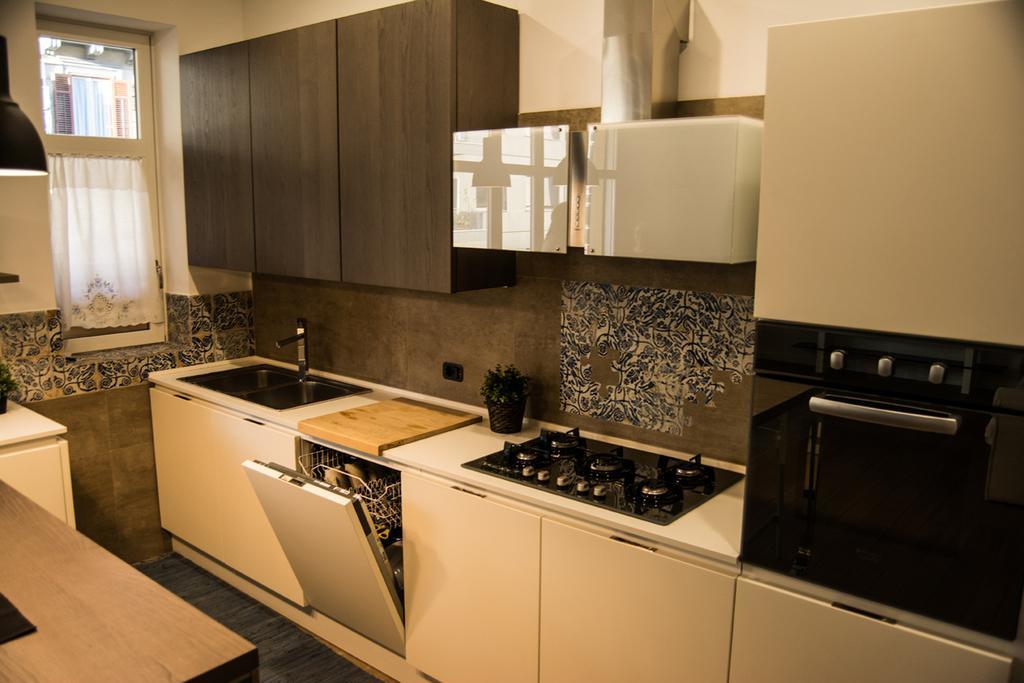 Home In City Palermo Bagian luar foto